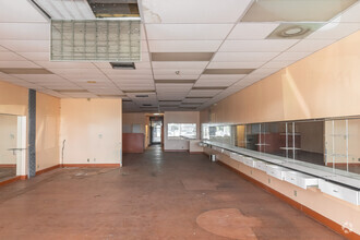 4869-4975 Okeechobee Blvd, West Palm Beach, FL for lease Interior Photo- Image 2 of 2