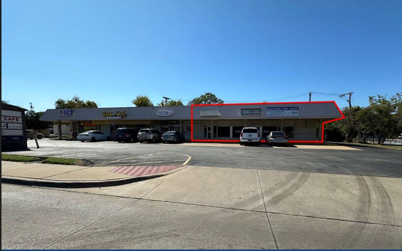 601-615 N Main St, Euless, TX for lease Building Photo- Image 1 of 4
