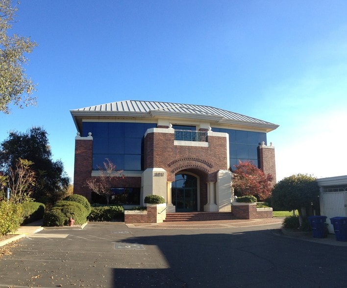 2701 Park Marina Dr, Redding, CA 96001