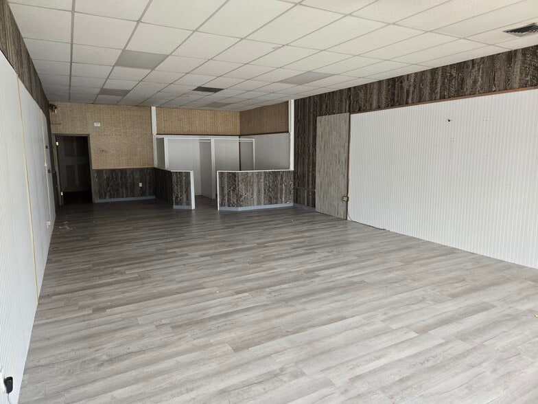 1900-1940 Military Rd, Columbus, MS for lease - Interior Photo - Image 3 of 4