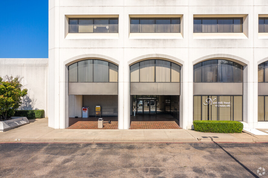 7001 Boulevard 26, North Richland Hills, TX for lease - Building Photo - Image 3 of 18