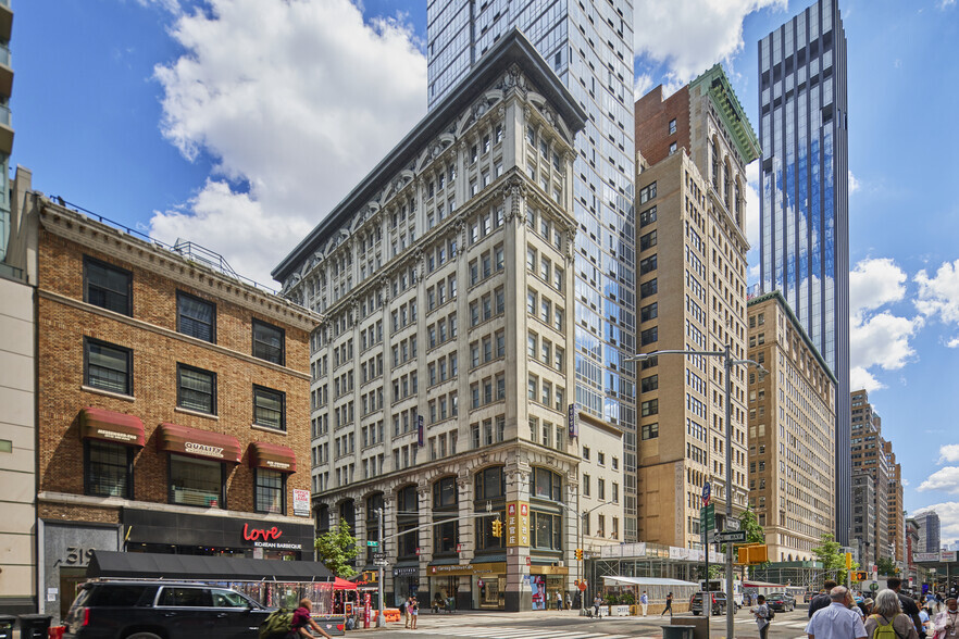 315 Fifth Ave, New York, NY for lease - Primary Photo - Image 1 of 5