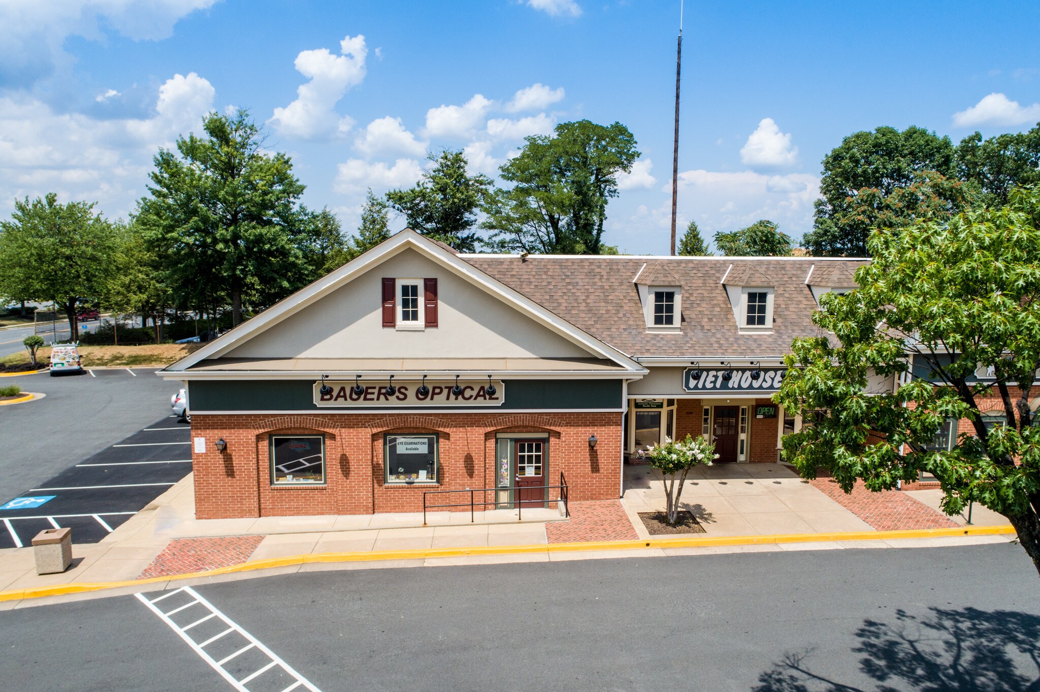 1119811206 Lee Hwy, Fairfax, VA 22030 Retail for Lease