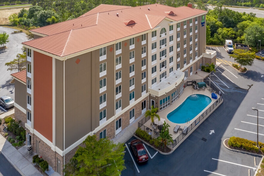 3427 Forum Blvd, Fort Myers, FL for sale - Building Photo - Image 3 of 4