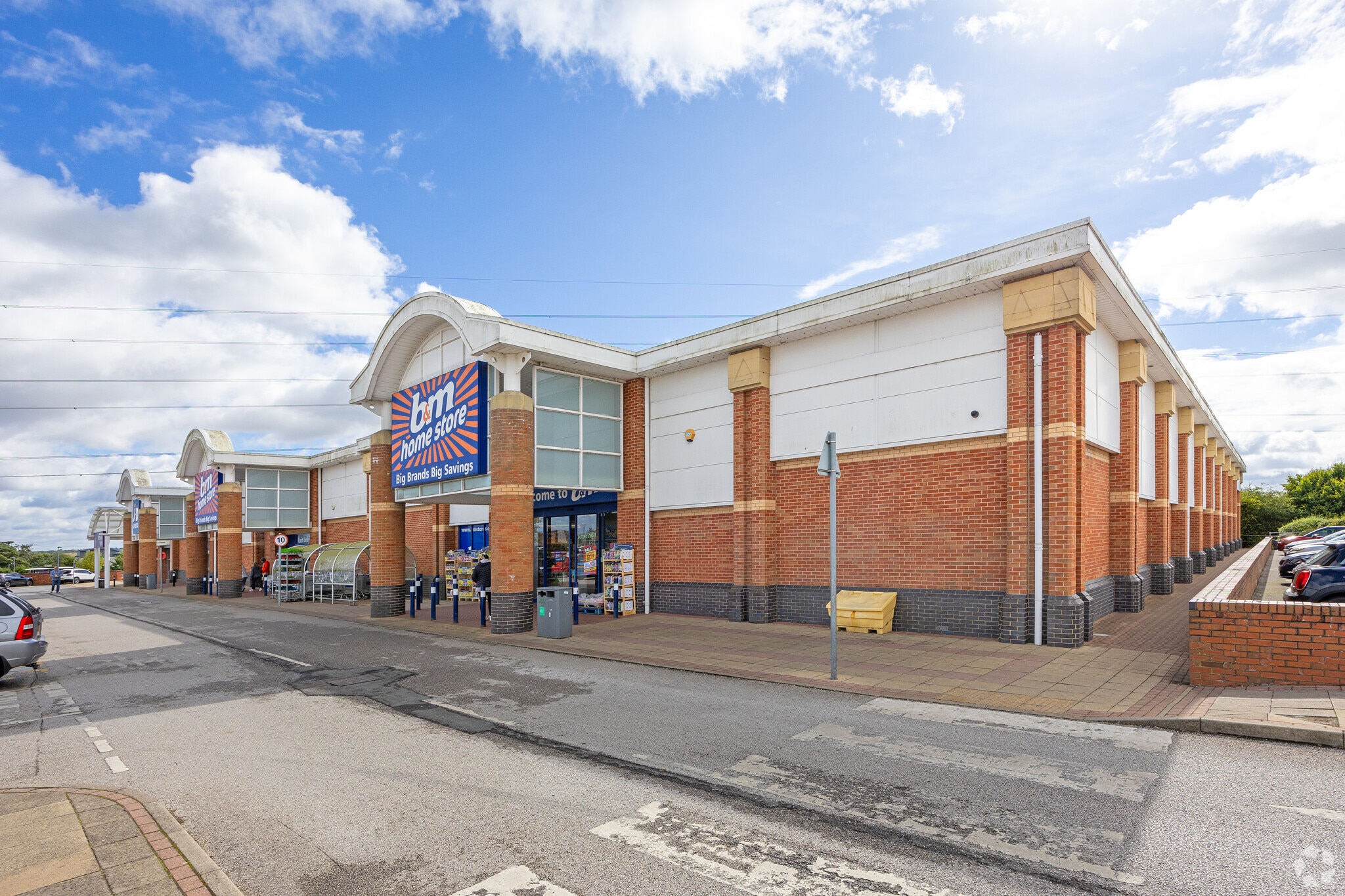 19 Drake House Way, Sheffield for sale Primary Photo- Image 1 of 1