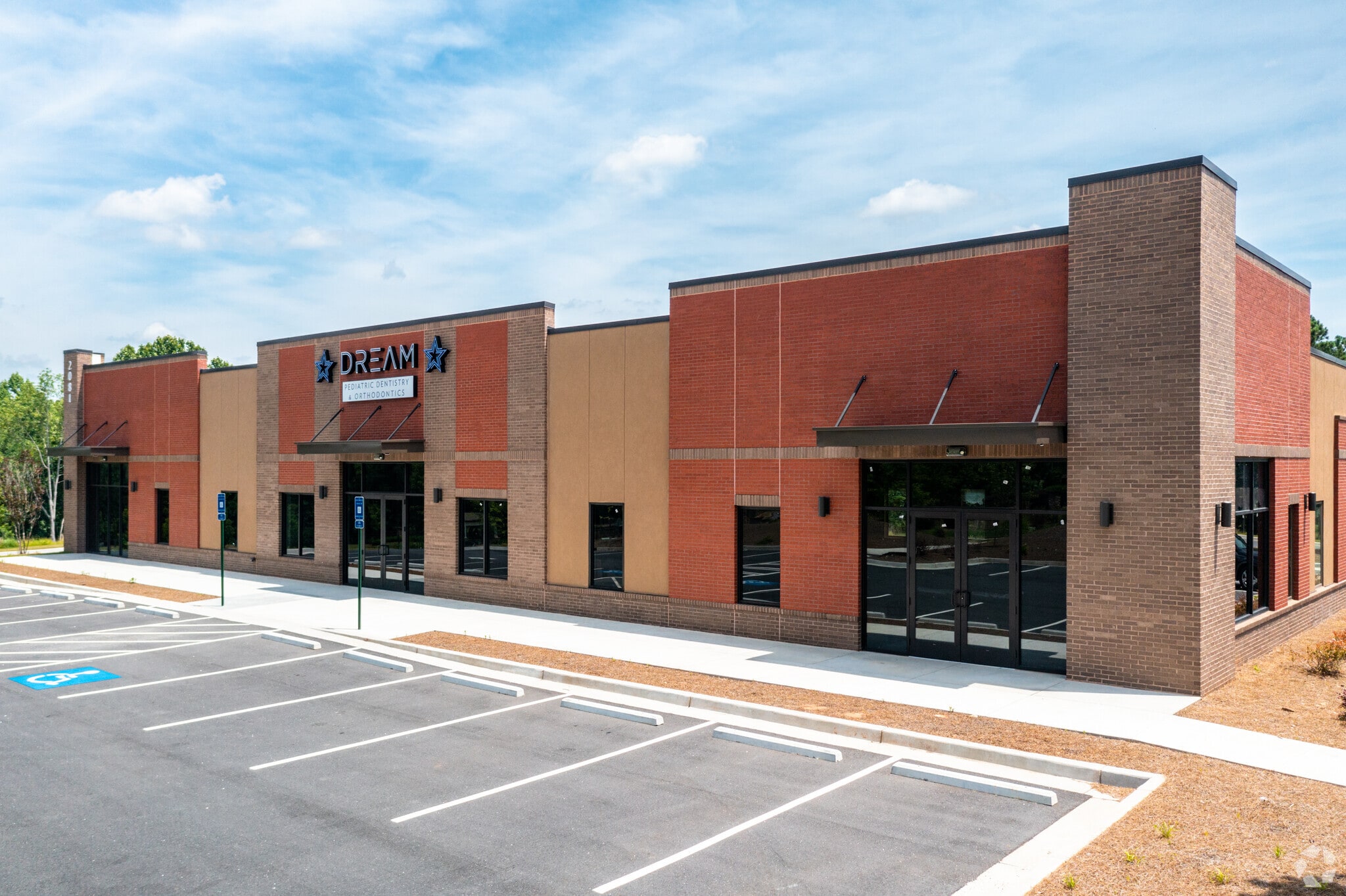 2081 Newnan Crossing Blvd E, Newnan, GA for sale Primary Photo- Image 1 of 1