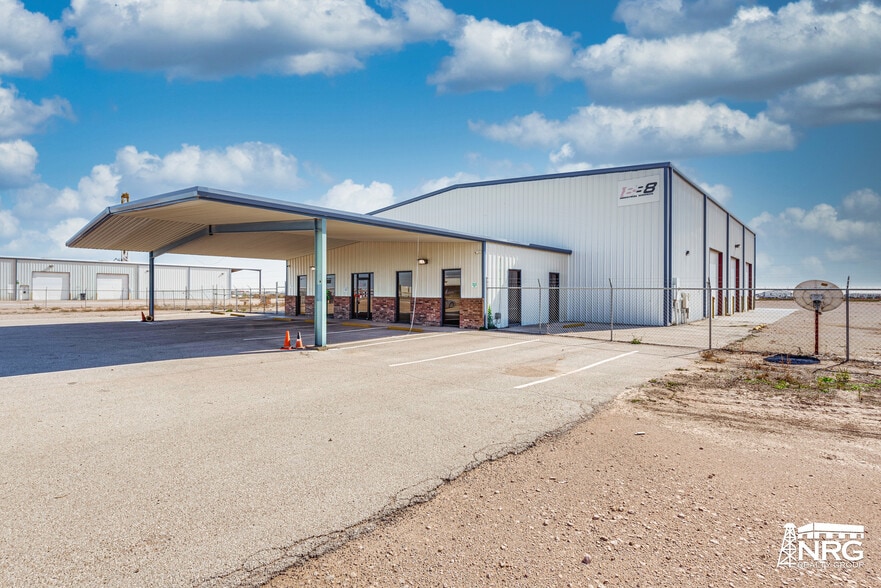 9215 W County Road 127, Midland, TX for lease - Building Photo - Image 1 of 16
