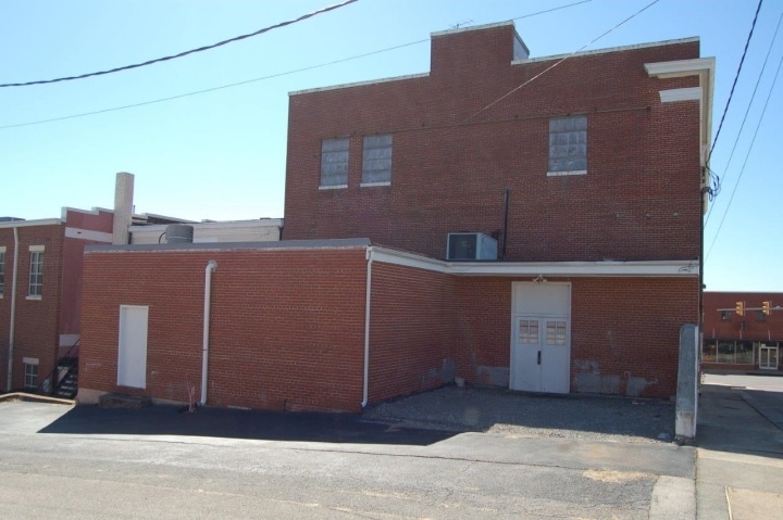 325 Franklin St, Rocky Mount, VA for sale - Building Photo - Image 3 of 9