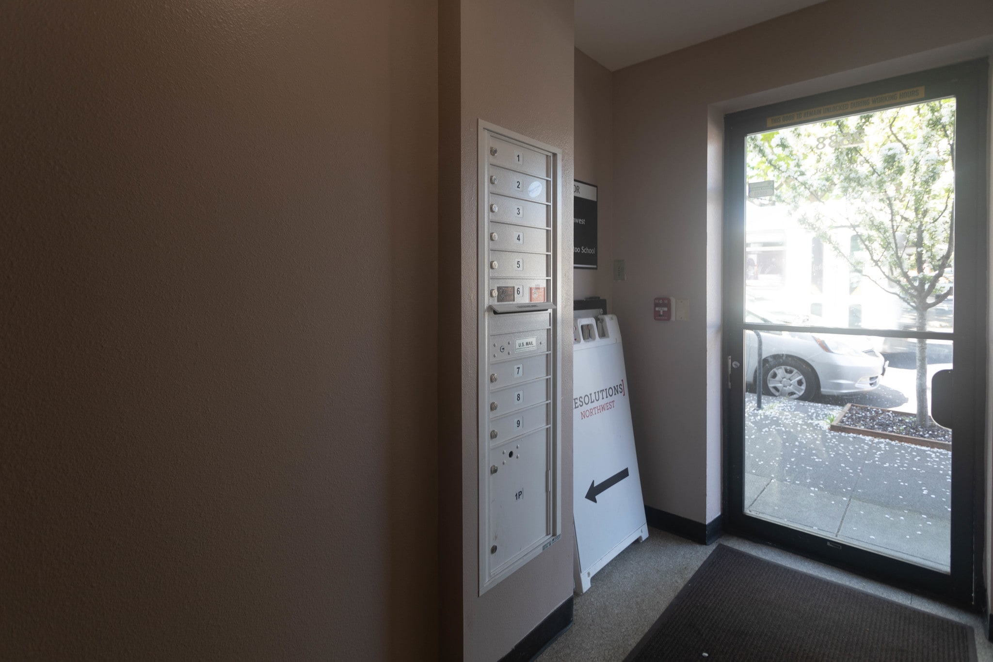 2518-2524 NE Broadway St, Portland, OR for lease Interior Photo- Image 1 of 2