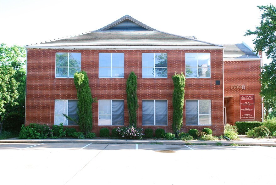 1309 B W Abram St, Arlington, TX for sale - Building Photo - Image 1 of 1