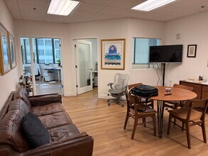 75 Valencia Ave, Coral Gables, FL for lease Building Photo- Image 2 of 3