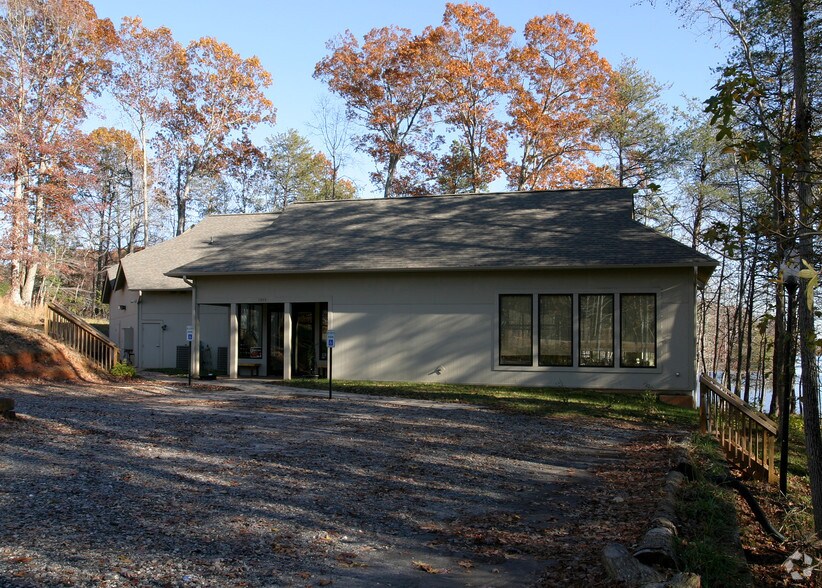 1375 Lyman Rd, Inman, SC for sale - Primary Photo - Image 1 of 1