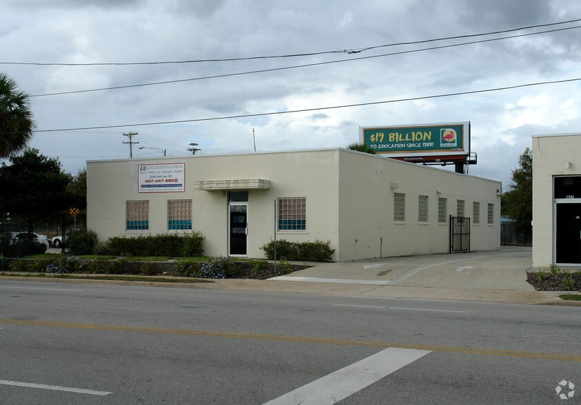 1827-1829 Silver Star Rd, Orlando, FL for lease - Primary Photo - Image 2 of 12