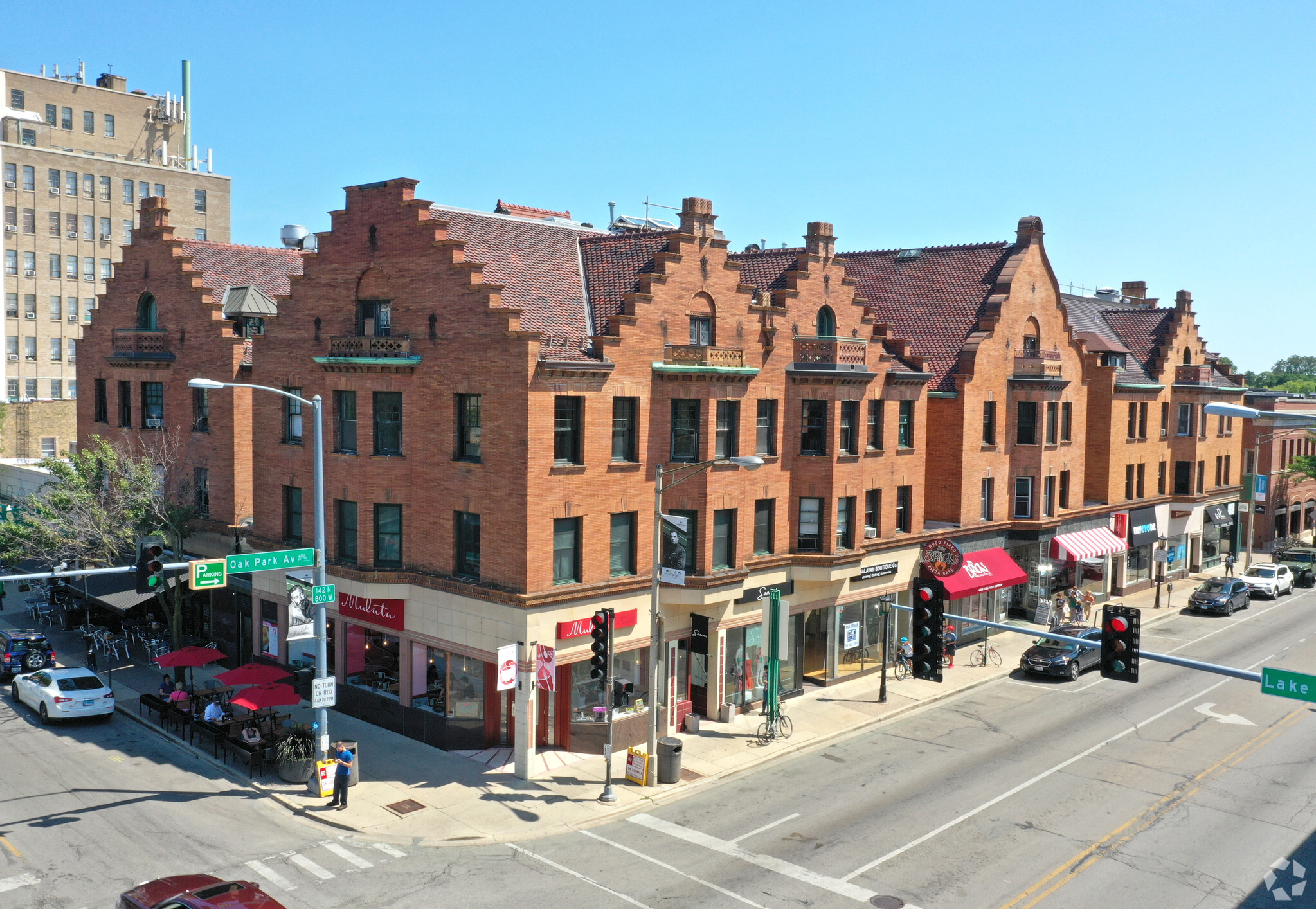 118-136 N Oak Park Ave, Oak Park, IL for lease Primary Photo- Image 1 of 7