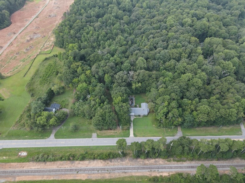 5427 Maysville Rd Rd, Commerce, GA for lease - Primary Photo - Image 1 of 14