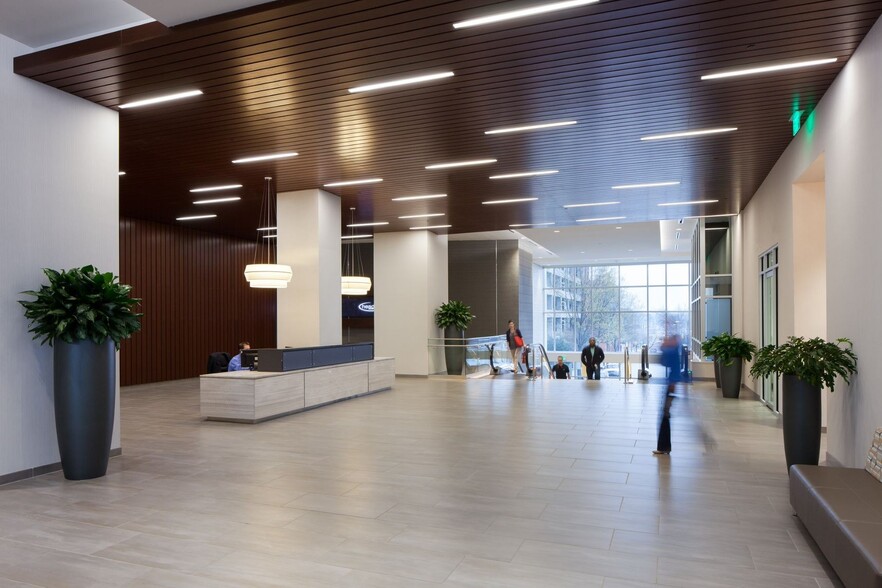 421 Fayetteville St, Raleigh, NC for lease - Lobby - Image 3 of 13