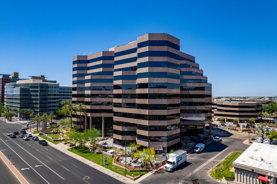 2398 E Camelback Rd, Phoenix, AZ for lease - Building Photo - Image 3 of 57