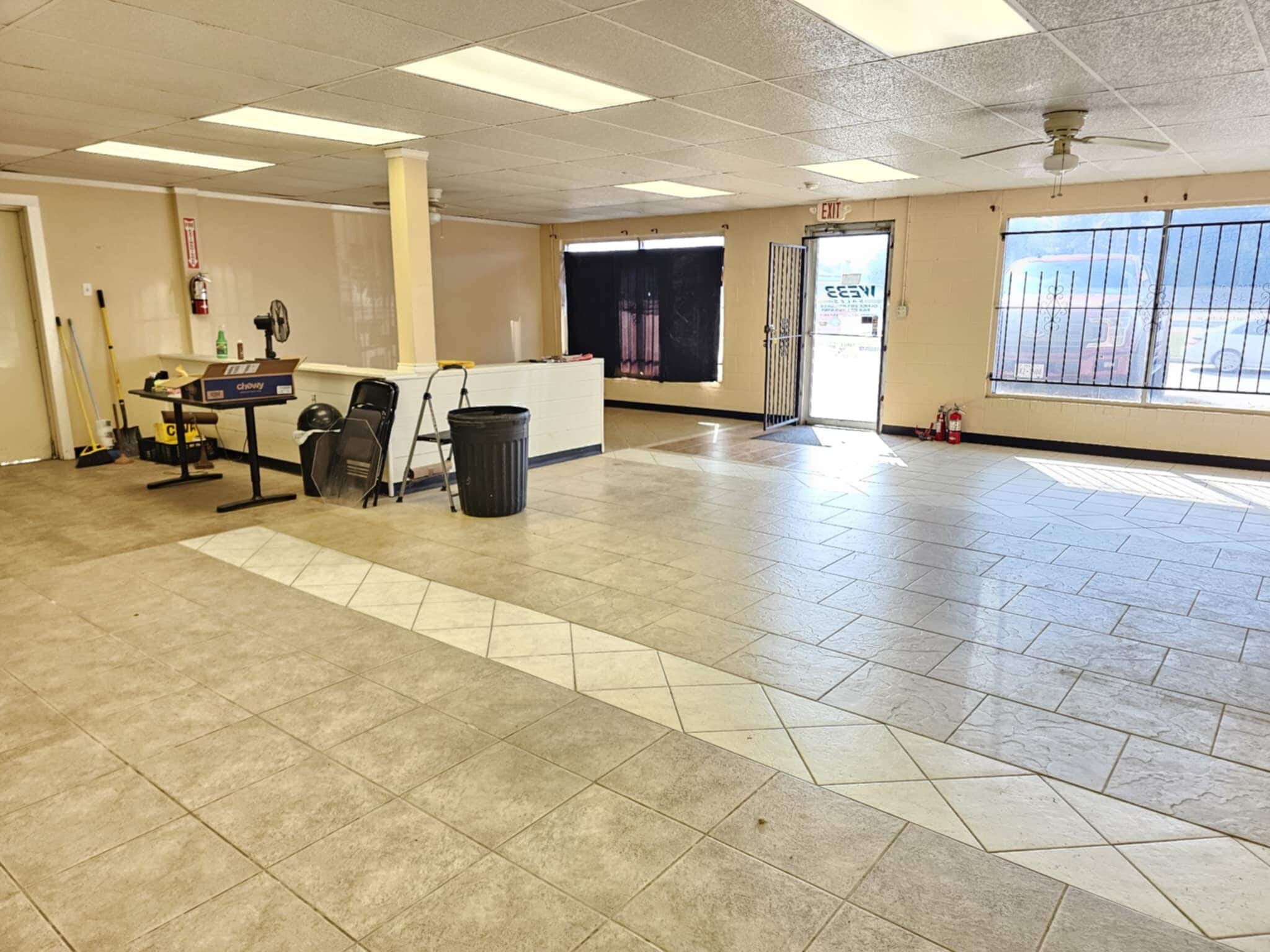 8510 C E King Pky, Houston, TX for lease Interior Photo- Image 1 of 4