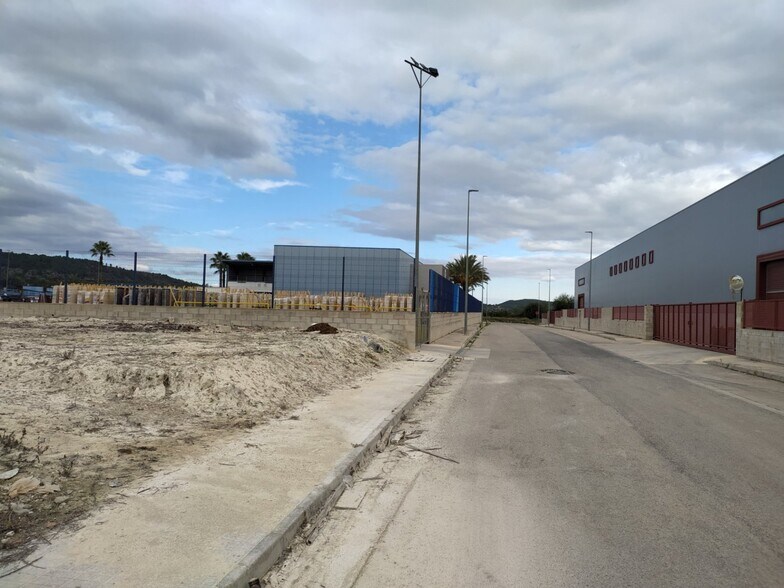 Industrial in Llanera de Ranes for sale - Building Photo - Image 3 of 3
