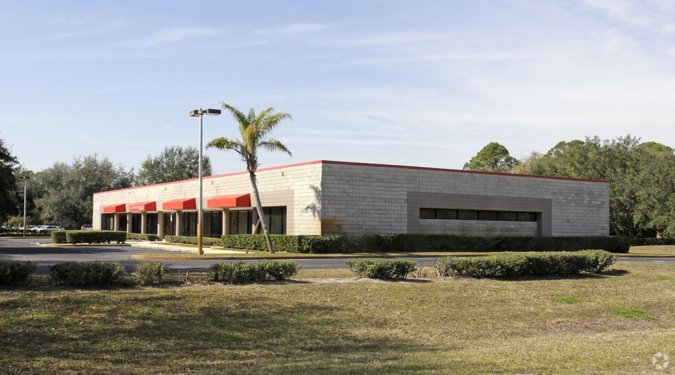 5055-5061 Turnpike Feeder Rd, Fort Pierce, FL for lease - Building Photo - Image 3 of 21