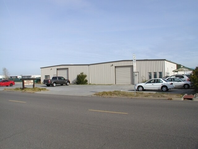 1935 Airport Blvd, Red Bluff, CA for sale Primary Photo- Image 1 of 1