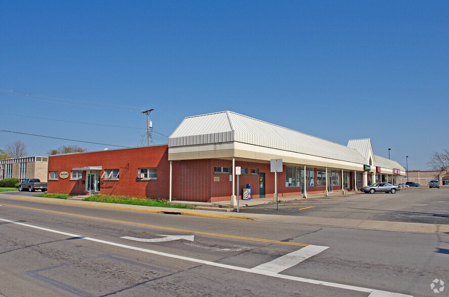 103 W Lake Ave, New Carlisle, OH for sale - Primary Photo - Image 1 of 1