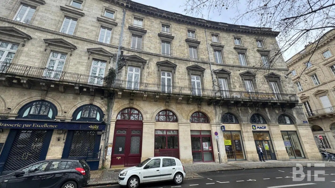 Office in Bordeaux for sale Building Photo- Image 1 of 1