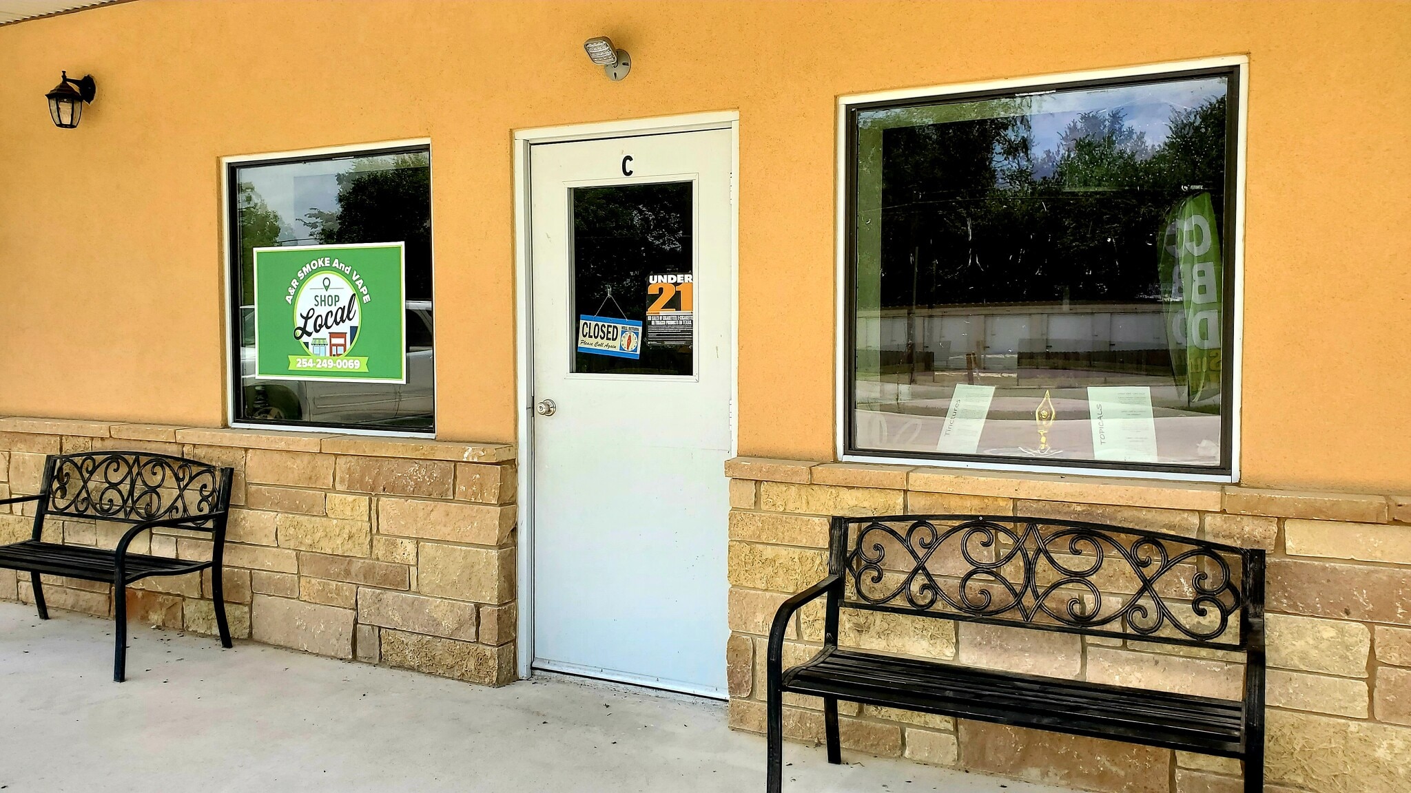 301 S Franklin St, Holland, TX for lease Building Photo- Image 1 of 2