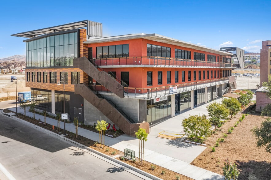 27651 Lincoln Pl, Santa Clarita, CA for lease - Building Photo - Image 3 of 9