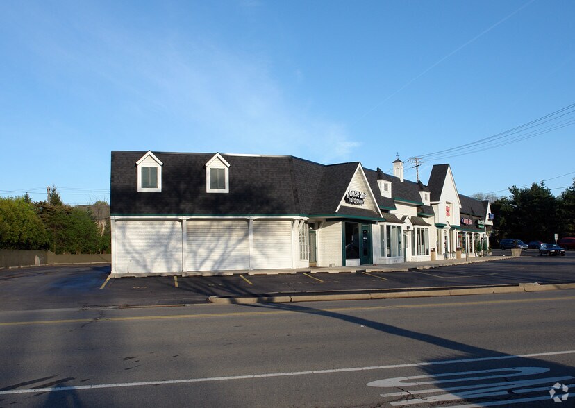 2503-2531 W Maple Rd, Bloomfield Hills, MI for sale - Primary Photo - Image 1 of 1