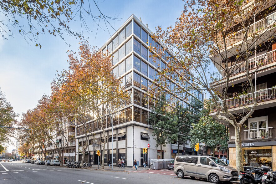 Office in Barcelona, Barcelona for lease - Primary Photo - Image 1 of 5