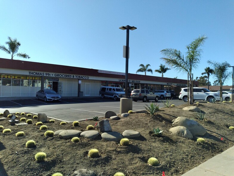 1700 E Thompson Blvd, Ventura, CA for lease - Building Photo - Image 2 of 12