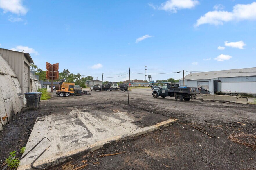 310 Argonne Rd, Warsaw, IN for sale - Building Photo - Image 3 of 45