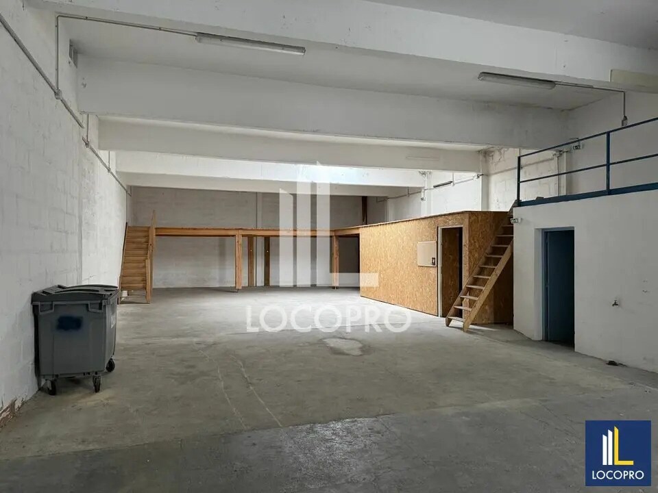 Flex in Saint-Laurent-du-Var for lease Building Photo- Image 1 of 4