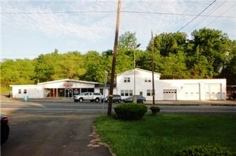 4580 Chestnut St, Emmaus, PA for sale - Building Photo - Image 1 of 1