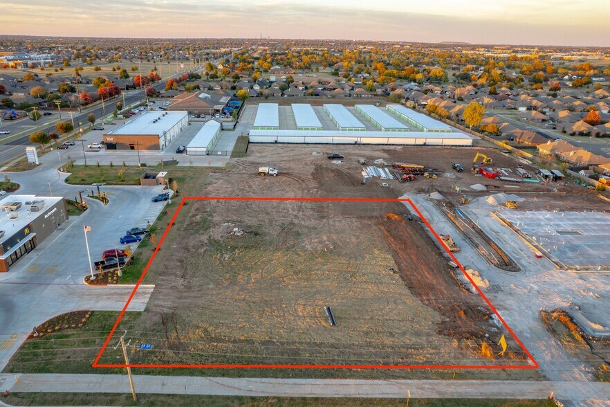 1791 SW 34th St, Moore, OK for lease - Building Photo - Image 1 of 42