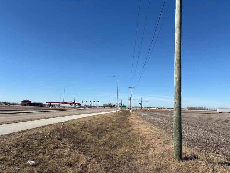 75 Bourbonnais Parkway, Bourbonnais, IL for sale - Building Photo - Image 3 of 4
