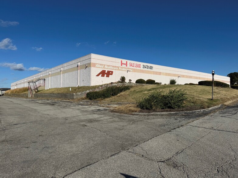 1720 Sublette Ave, Saint Louis, MO for lease - Building Photo - Image 2 of 11