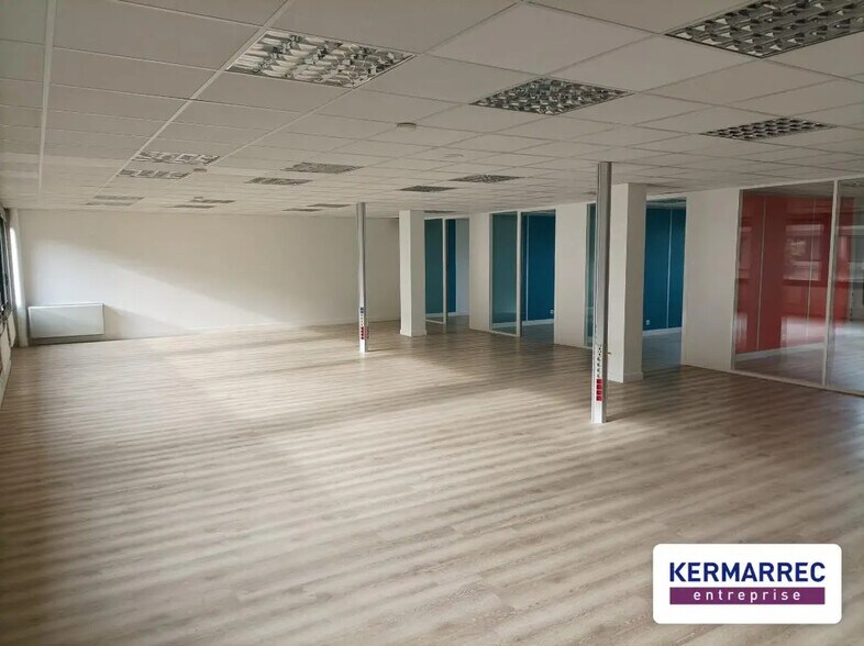 Office in Nantes for lease - Building Photo - Image 2 of 7