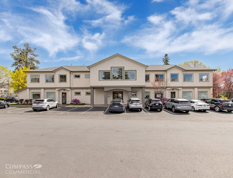 300 SE Reed Market Rd, Bend, OR for sale - Building Photo - Image 1 of 21