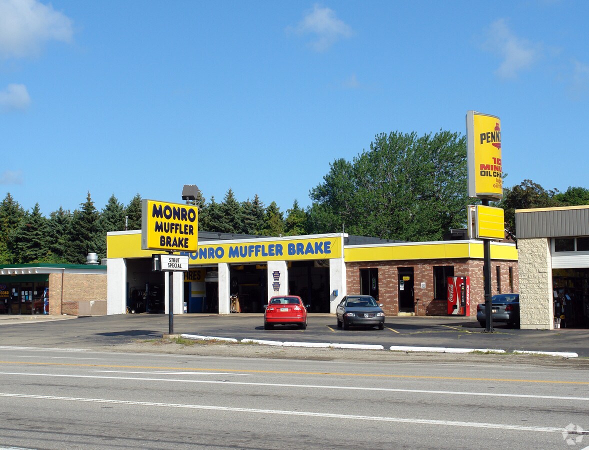 3806 W Ridge Rd, Erie, PA 16506 Monro Muffler Brake & Service