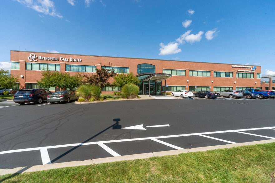 15 Roche Brothers Way, North Easton, MA for lease - Building Photo - Image 3 of 4