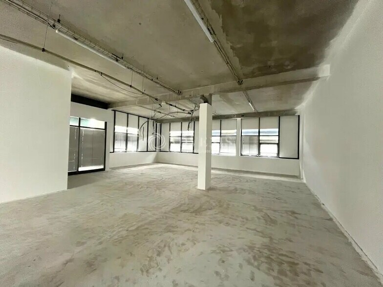 Office in Sucy-en-Brie for lease - Interior Photo - Image 3 of 8