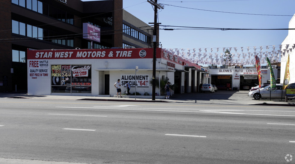 5569 Reseda Blvd, Tarzana, CA for lease - Primary Photo - Image 3 of 44