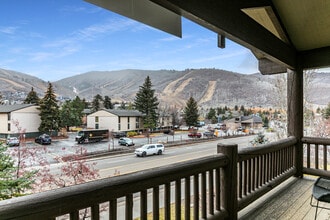 1245 Deer Valley Dr, Park City, UT for lease Interior Photo- Image 1 of 15