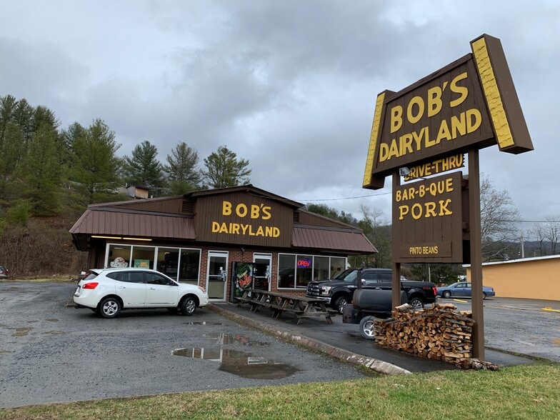 8361 Highway 19 E, Roan Mountain, TN for sale - Primary Photo - Image 1 of 1