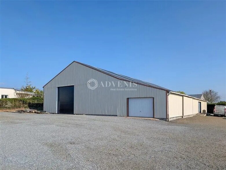 Flex in Saint-Coulomb for sale - Building Photo - Image 1 of 9