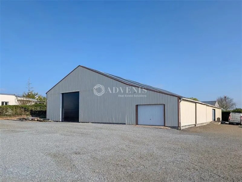 Flex in Saint-Coulomb for sale Building Photo- Image 1 of 10