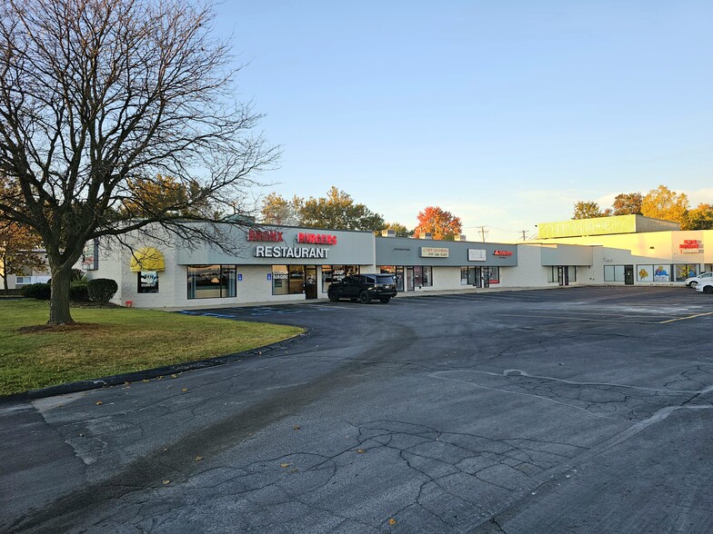 32683-32747 Mound Rd, Warren, MI for lease - Building Photo - Image 3 of 5