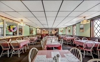 650 Washington Ave, Jermyn, PA for sale - Interior Photo - Image 2 of 6